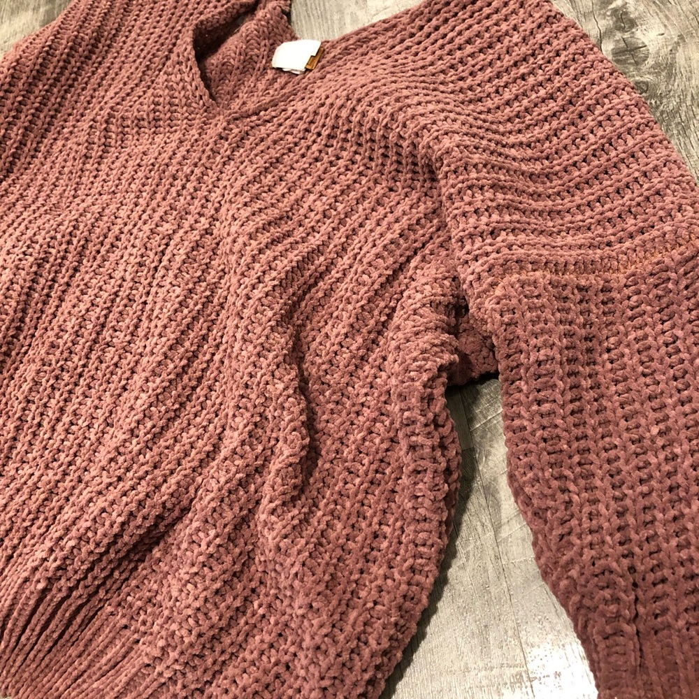 ♦️Chenille Off the Shoulder Sweater♦️ - Picture 3 of 4